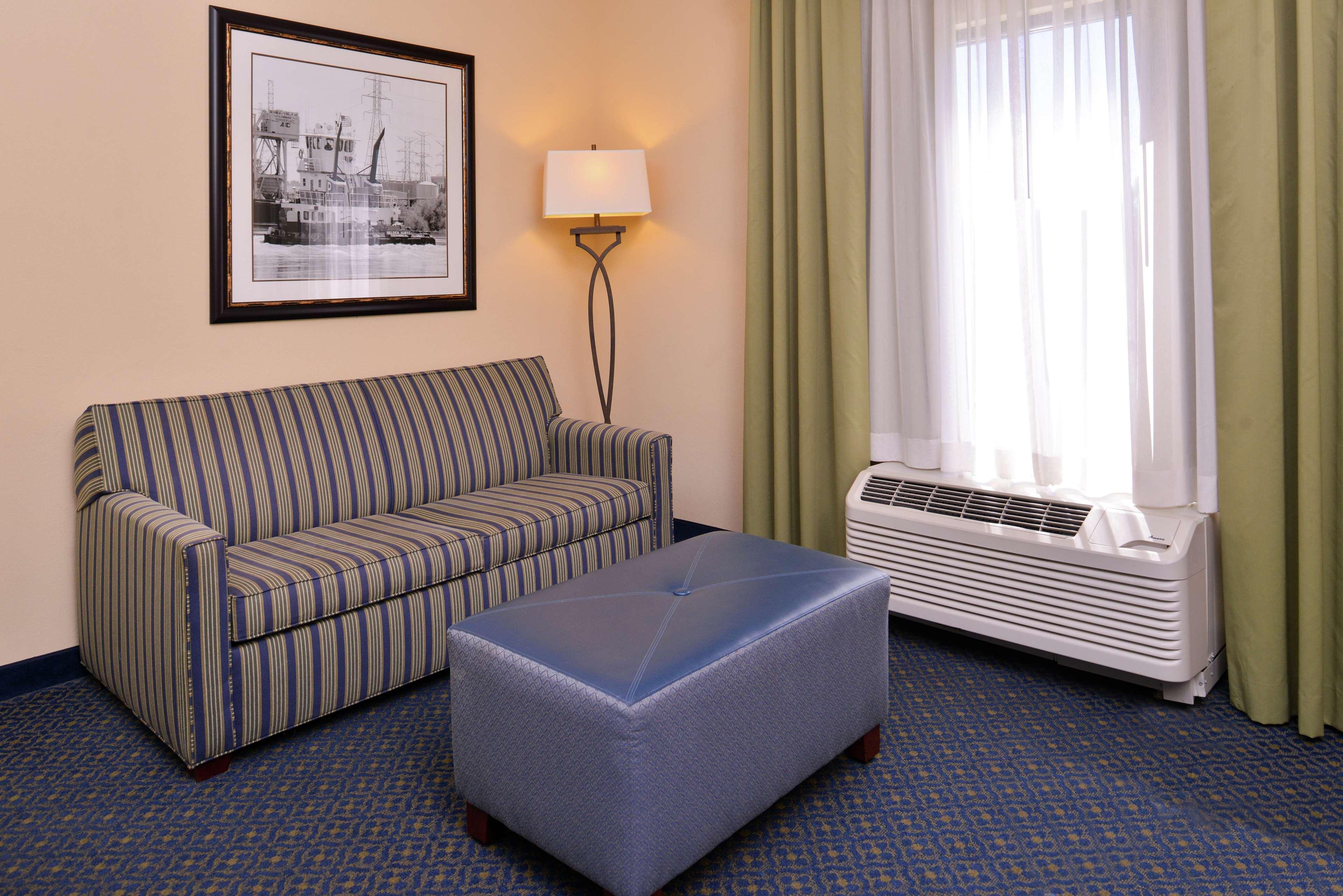 Hampton Inn Jackson-College Avenue Eksteriør billede