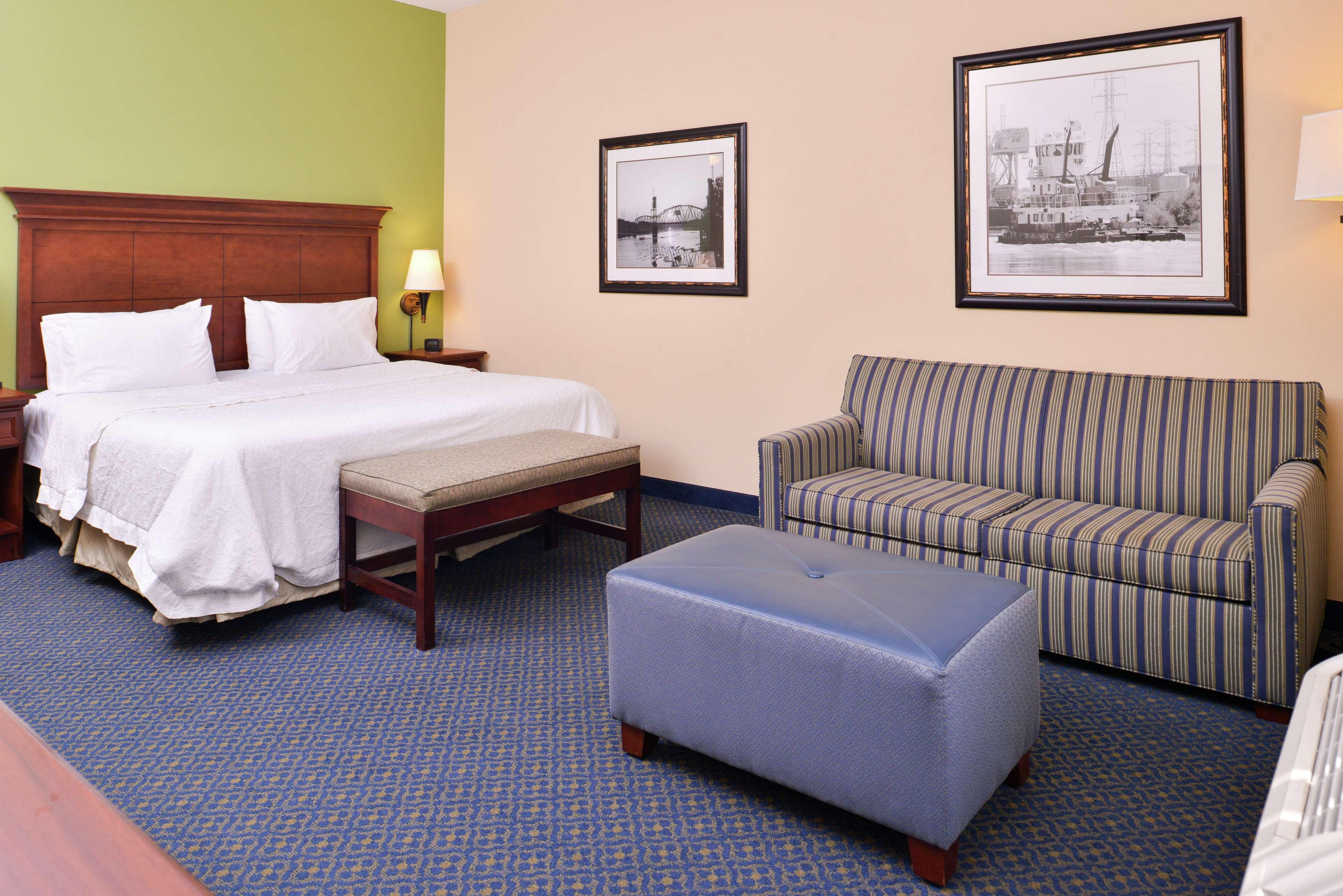 Hampton Inn Jackson-College Avenue Eksteriør billede