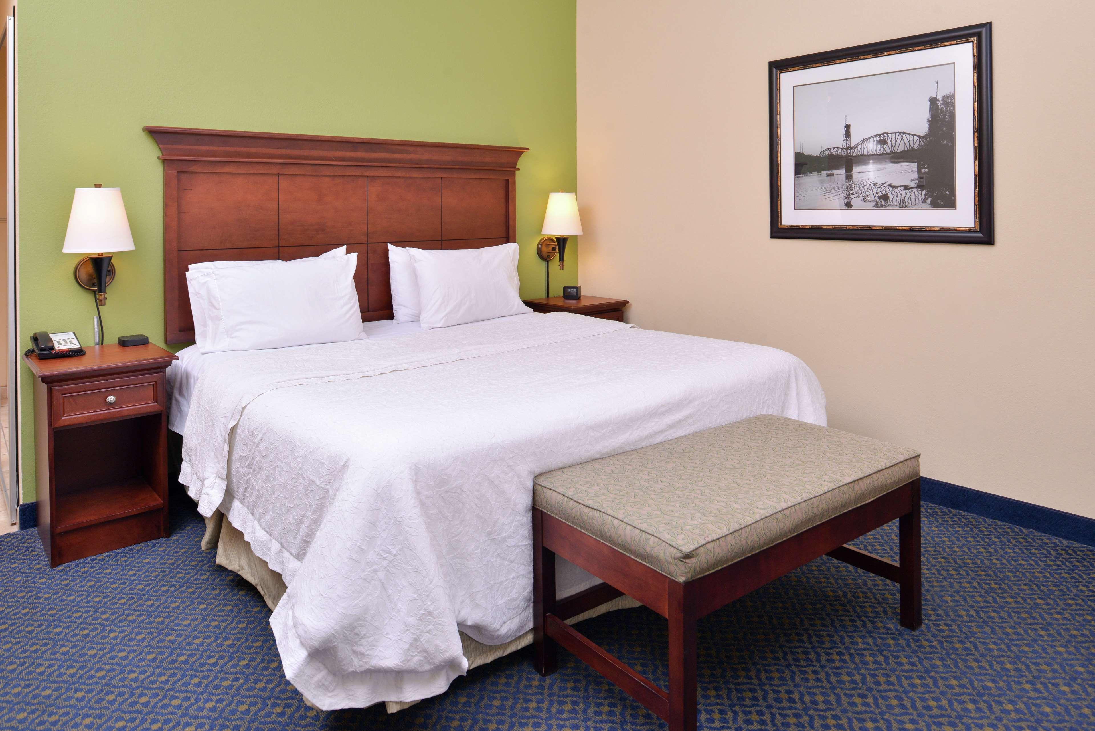 Hampton Inn Jackson-College Avenue Eksteriør billede