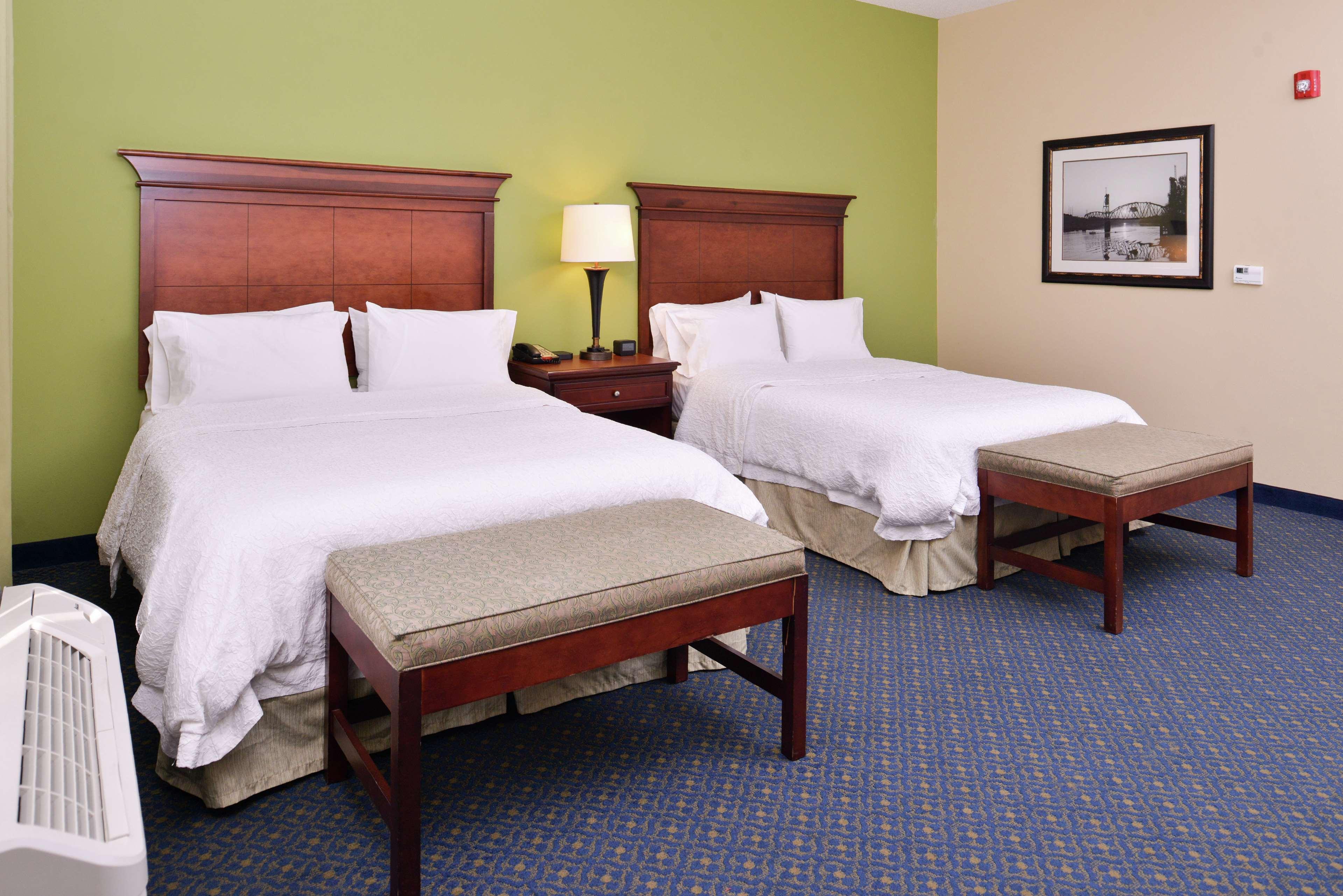 Hampton Inn Jackson-College Avenue Eksteriør billede