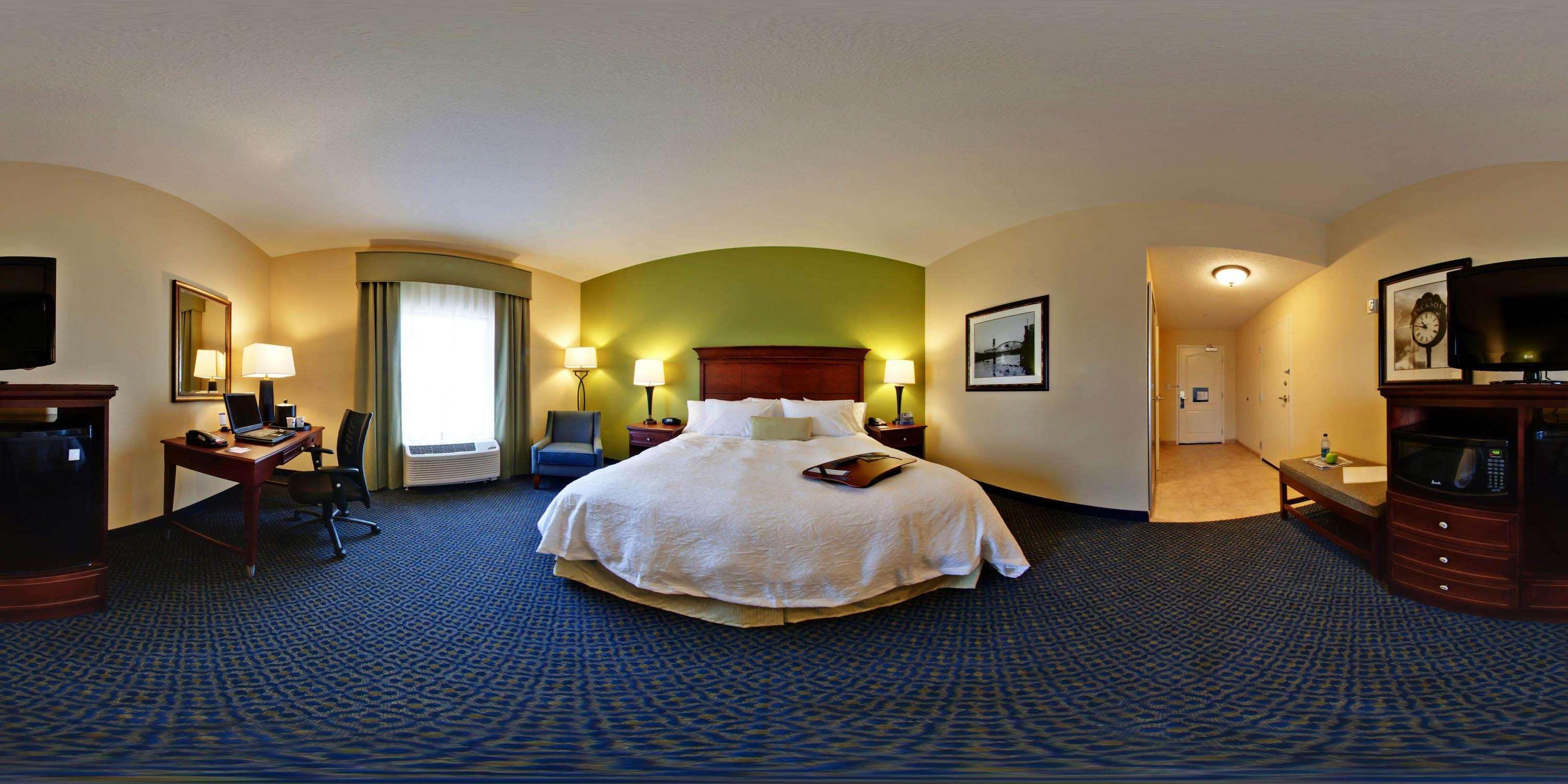Hampton Inn Jackson-College Avenue Eksteriør billede
