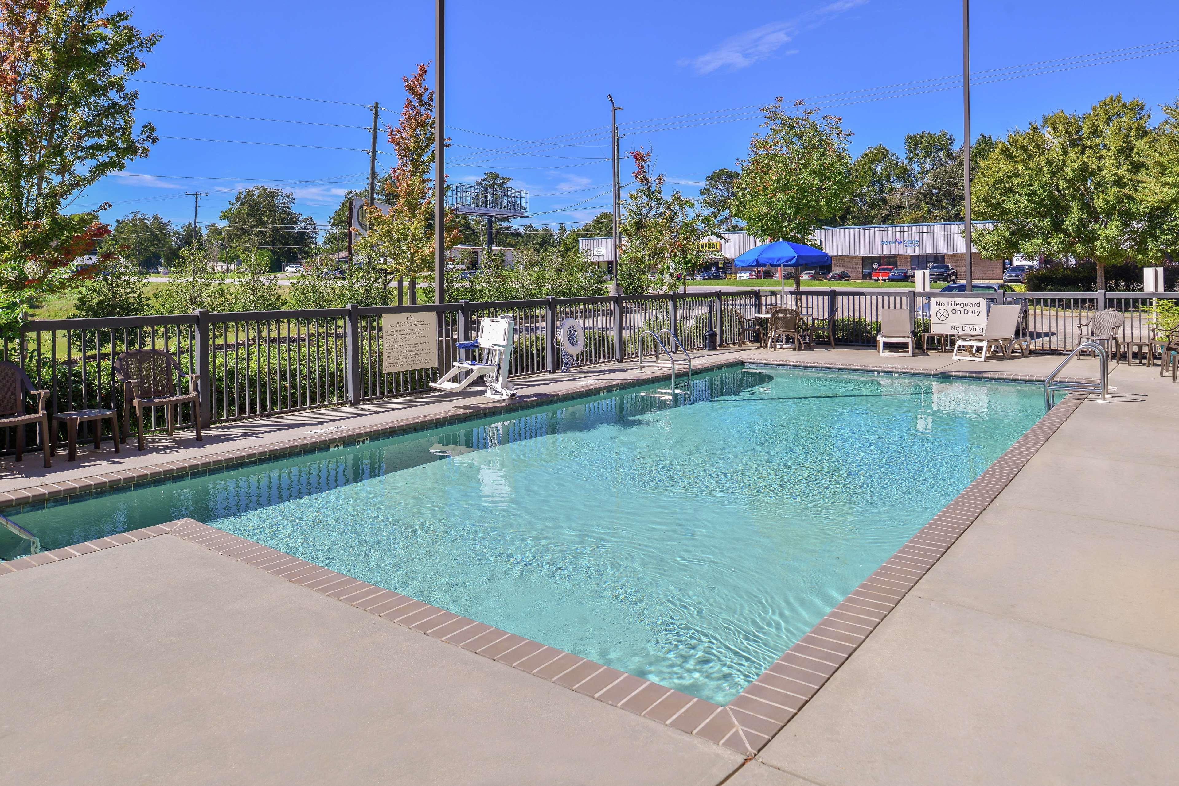 Hampton Inn Jackson-College Avenue Eksteriør billede