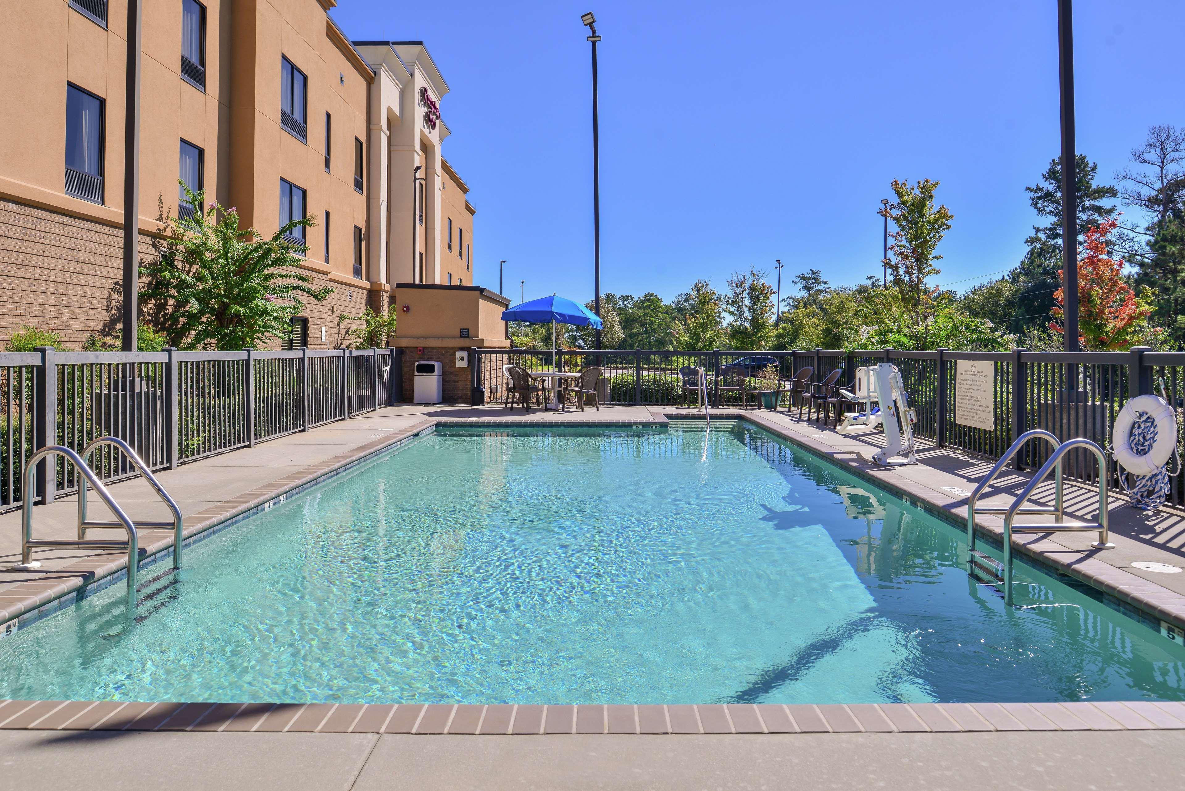 Hampton Inn Jackson-College Avenue Eksteriør billede